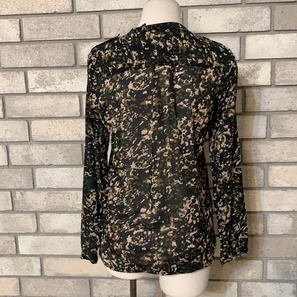 3for$20 blouse button front small - Picture 3 of 4